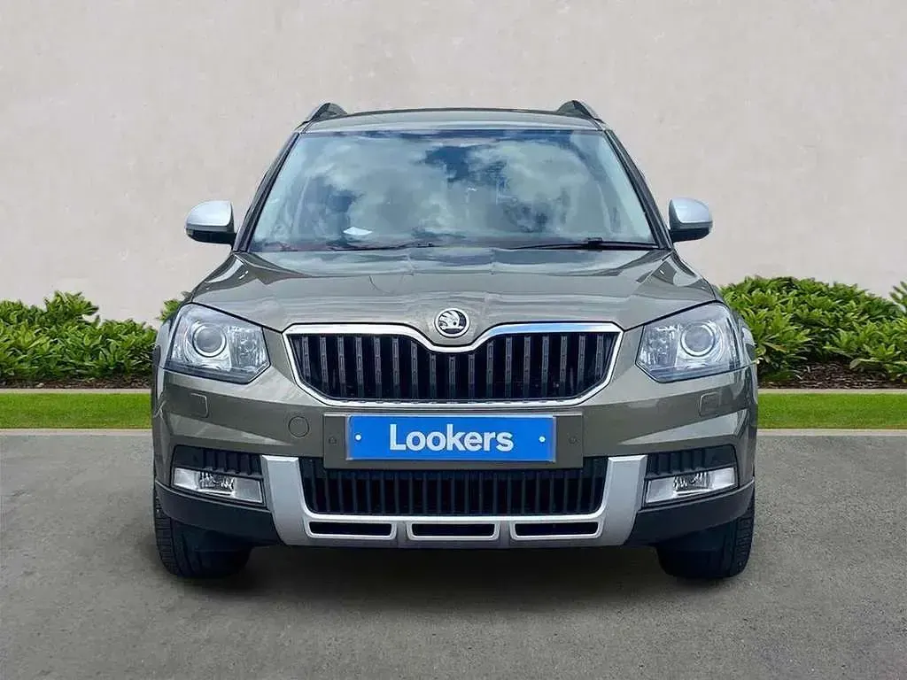 Used Skoda Yeti Outdoor Drive 147 HP (108 kW) 2017 Green SUV