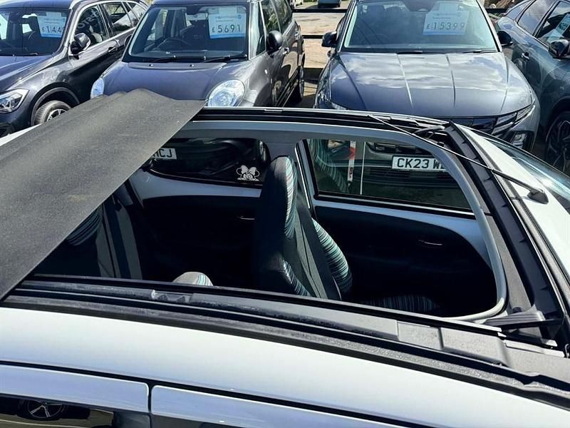 Used Citroën C1 Flair 82 HP (60 kW) 2018 White Hatchback