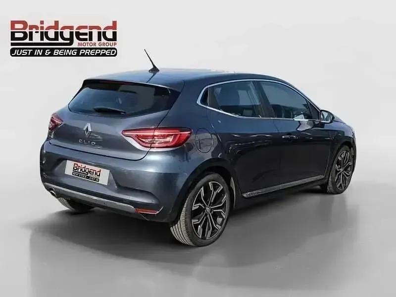Used Renault Clio SE 90 HP (66 kW) 2022 Grey Hatchback