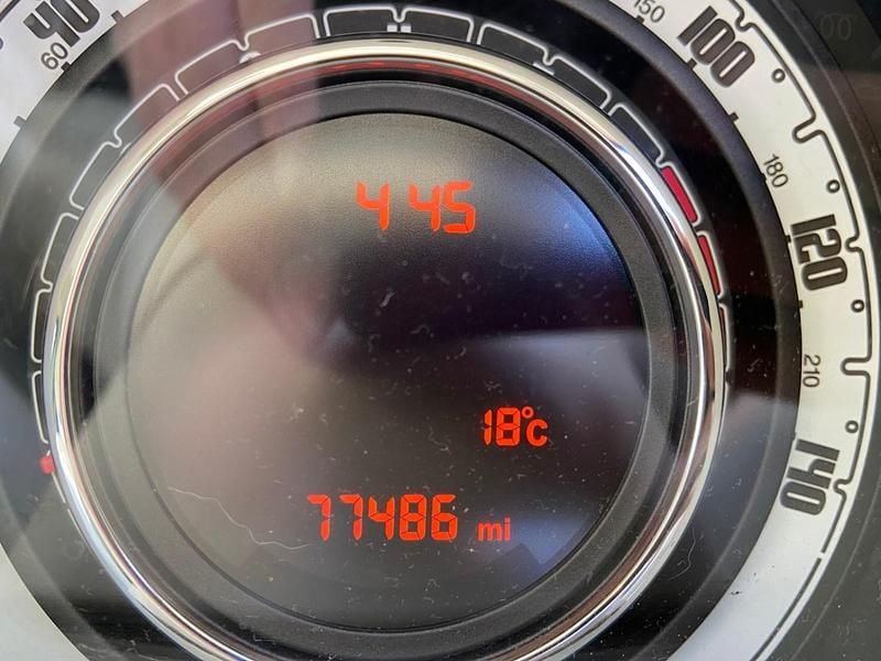 Used Fiat 500 Lounge 69 HP (50 kW) 2016 Green Hatchback