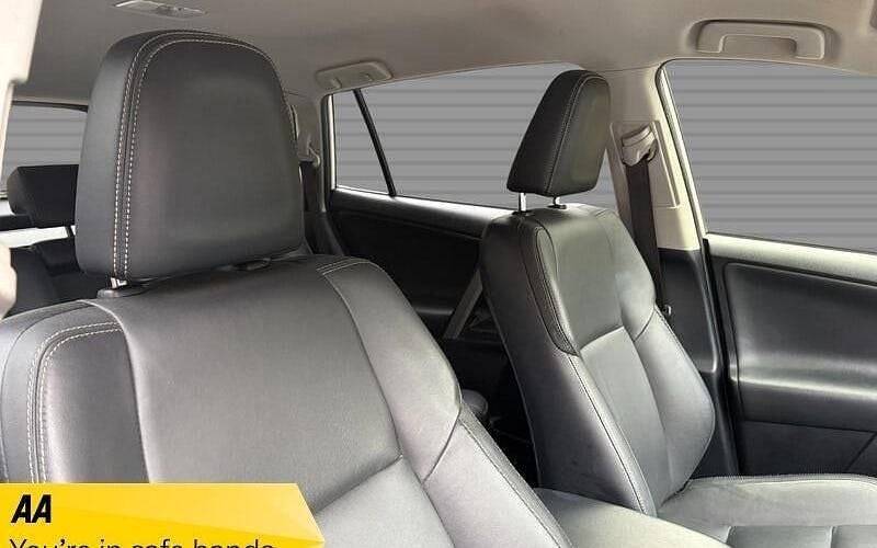 Used Toyota RAV4 150 HP (110 kW) 2015 SUV