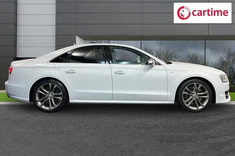 Used Audi S8 Advanced 520 HP (382 kW) 2015 White Sedan