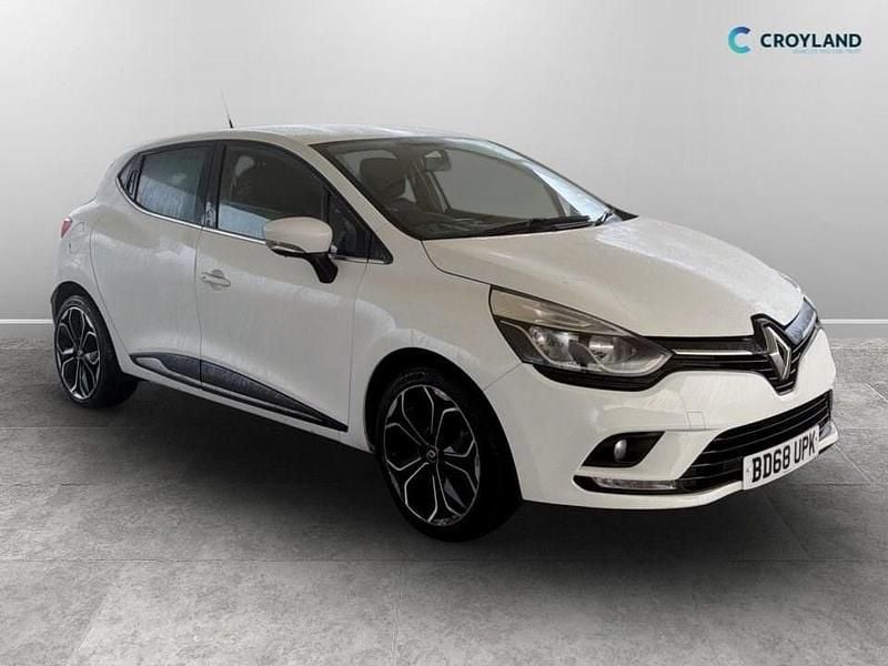 Used Renault Clio IV Iconic 75 HP (55 kW) 2018 White Hatchback