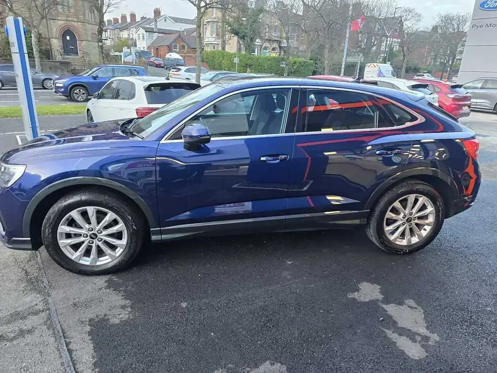 Used Audi Q3 Sportback Sport 150 HP (110 kW) 2023 Blue SUV