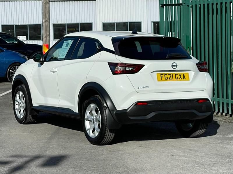 Used Nissan Juke N-Connecta 2021 White SUV