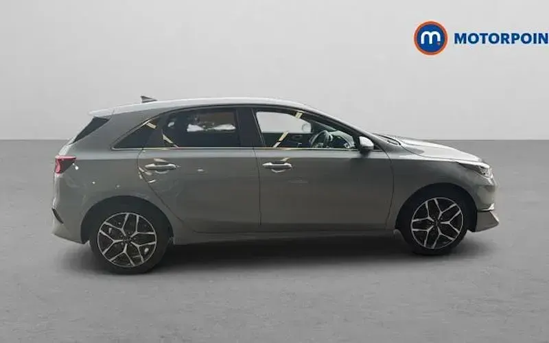 Used Kia Ceed 160 HP (117 kW) 2023 Silver Hatchback