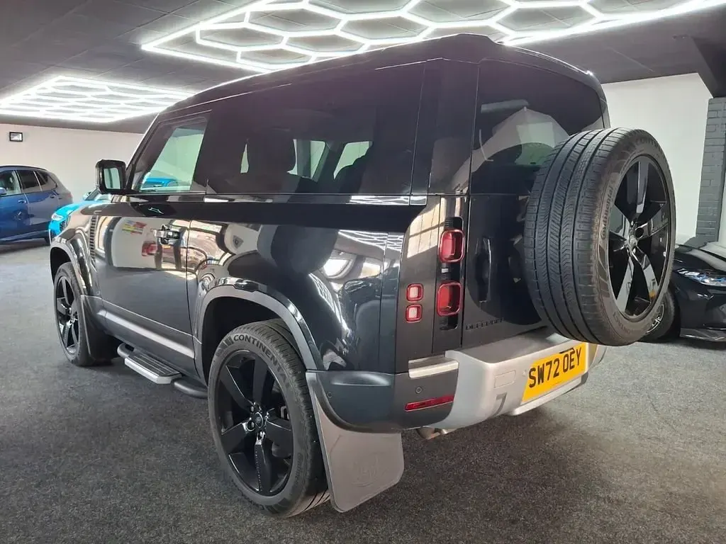 Gebraucht Land Rover Defender HSE 250 PS (183 kW) 2023 Schwarz SUV