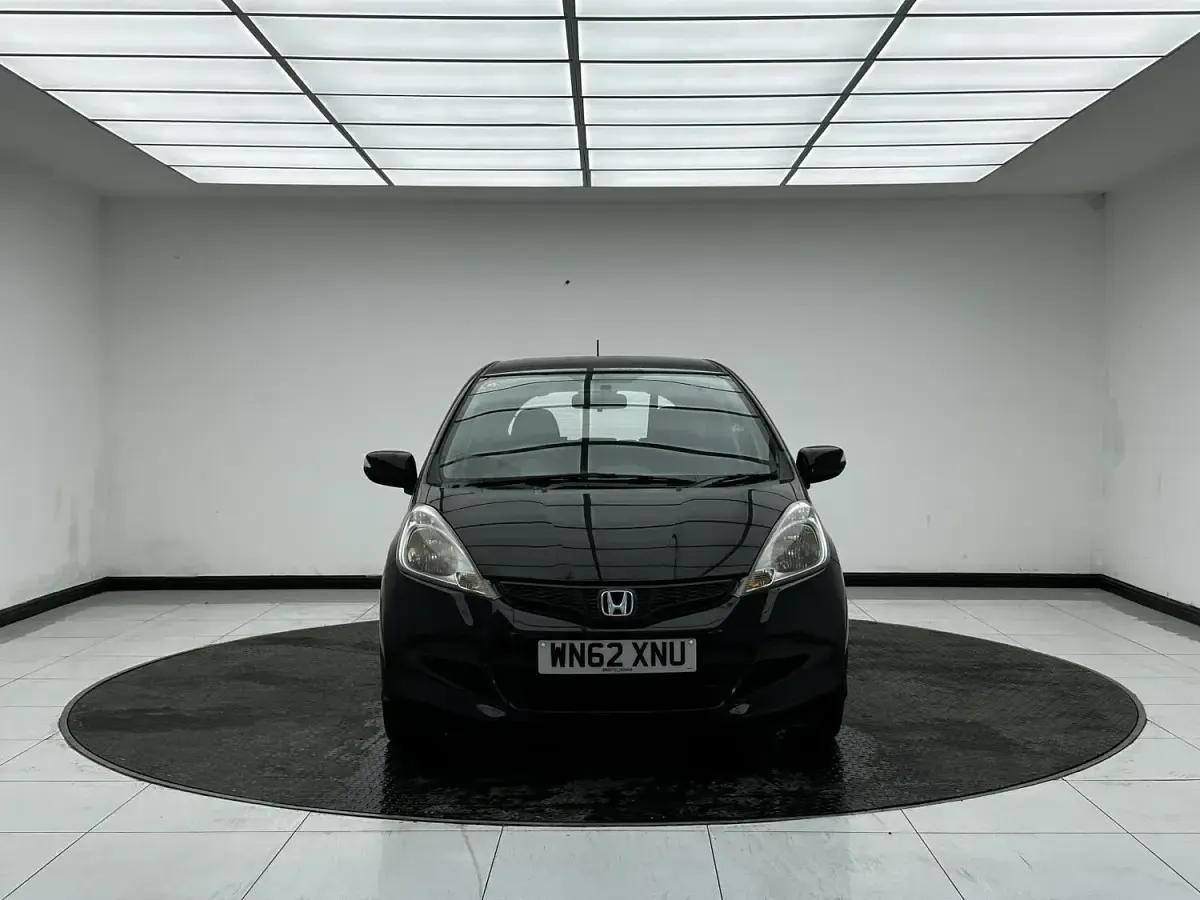 Used Honda Jazz ES 99 HP (72 kW) 2012 Black Hatchback