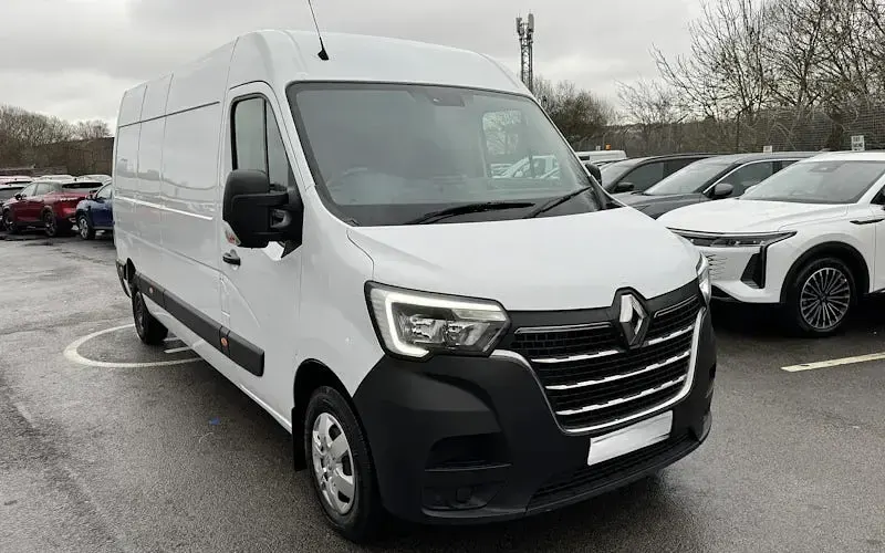 Used Renault Master Business 135 HP (99 kW) 2023 MPV