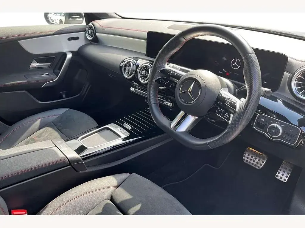 Used Mercedes CLA250e Executive 218 HP (160 kW) 2025 Black Sedan