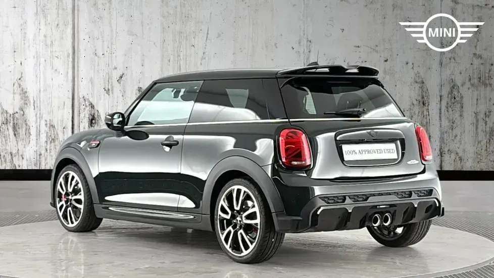 Używany Mini John Cooper Works Hatch 228 KM (167 kW) 2023 Zielony Hatchback