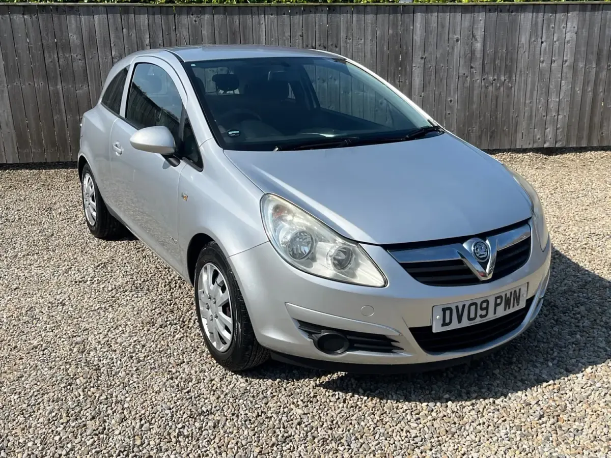 Usado Vauxhall Corsa Club 2009 Prateado Citadino
