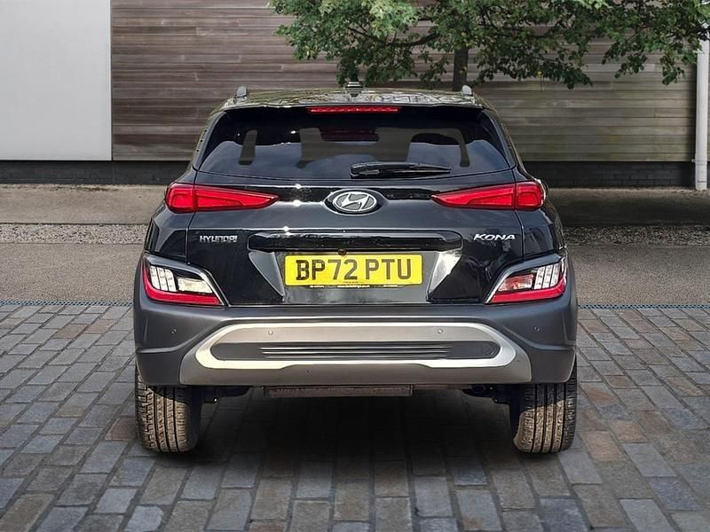 Second-hand Hyundai Kona Premium 120 CP (88 kW) 2023 Negru SUV