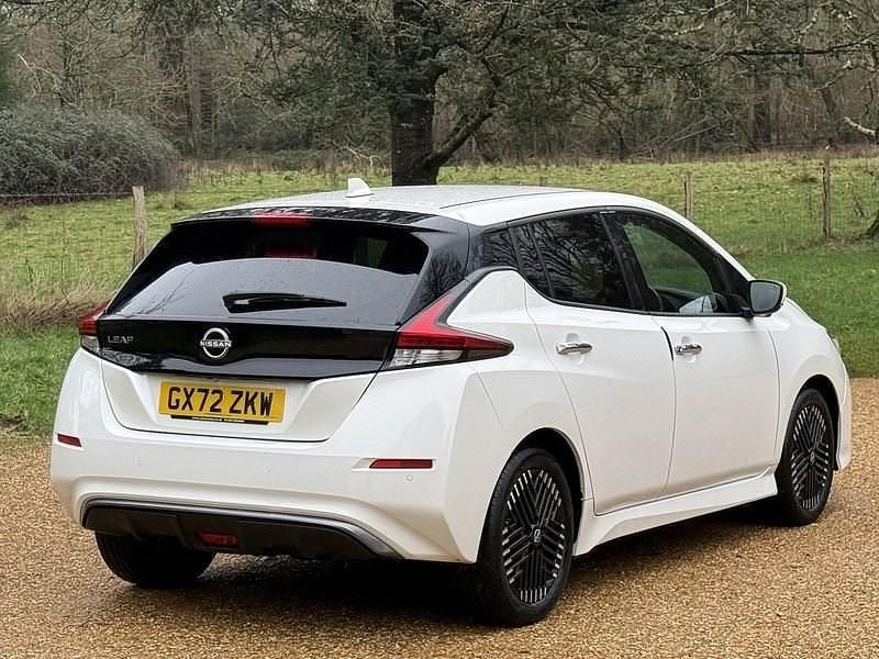 Used Nissan Leaf Tekna 110 kW (150 HP) 2022 White Hatchback