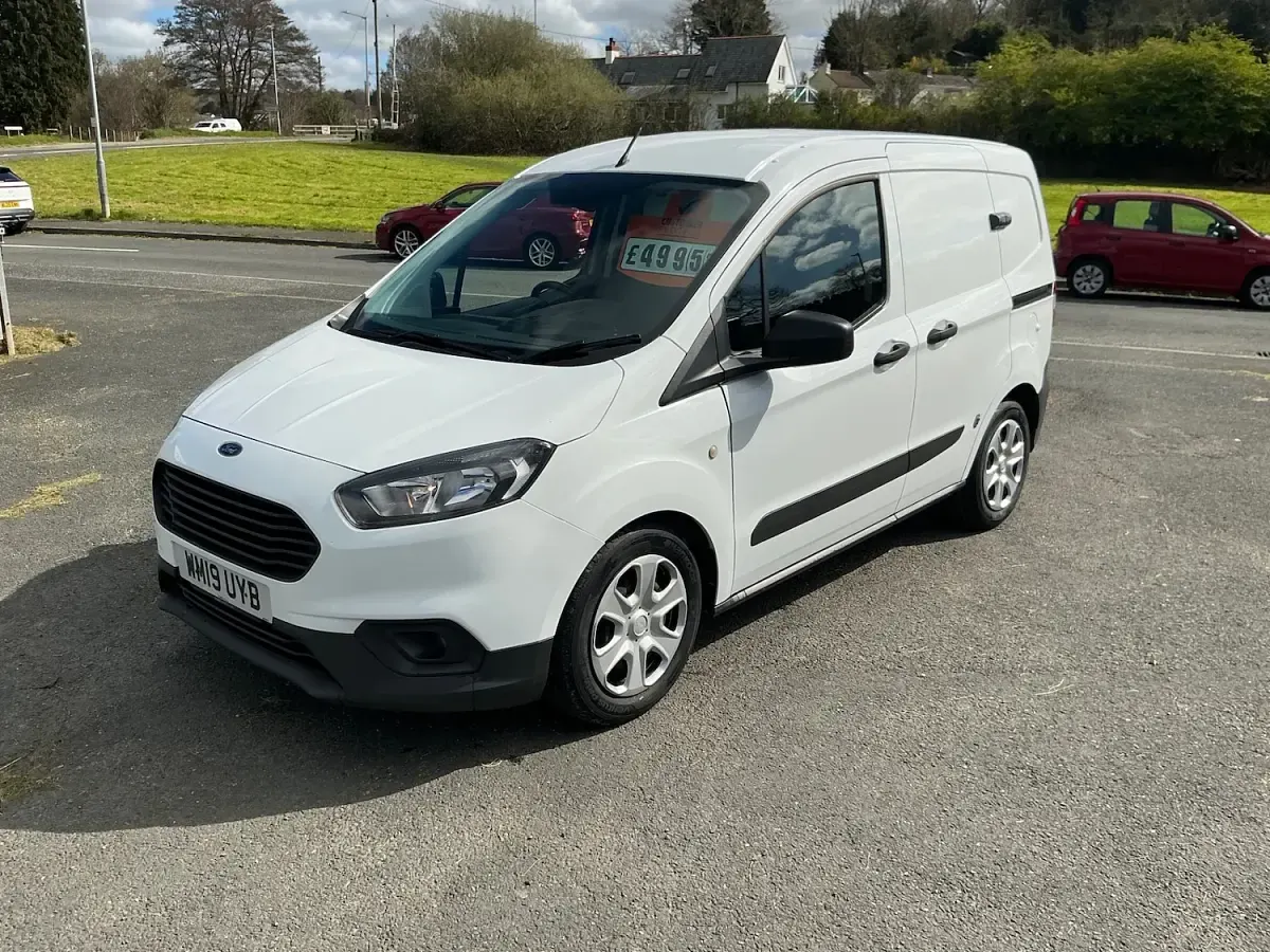 Used Ford Transit Trend 100 HP (73 kW) 2019 White Van