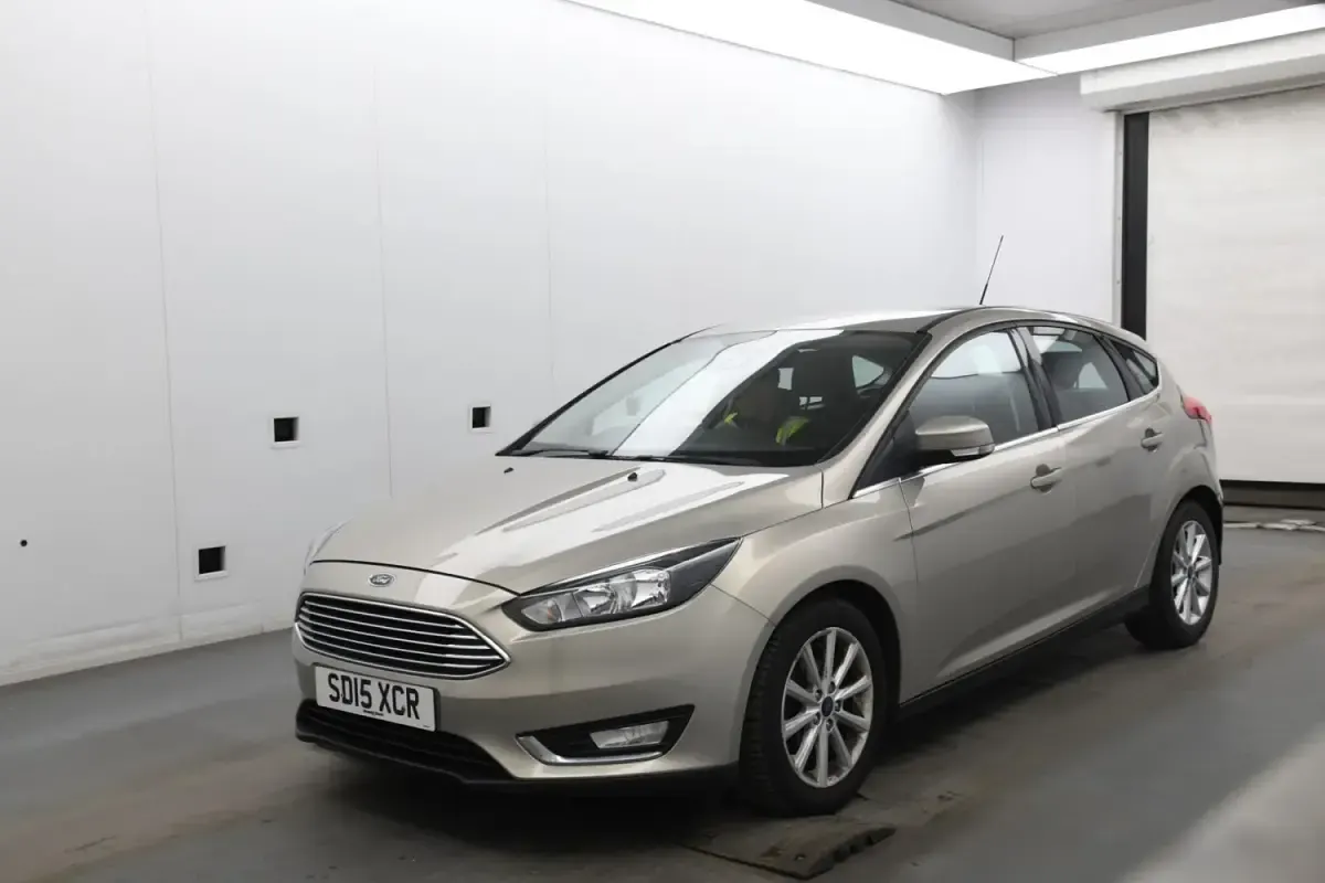 Używany Ford Focus Titanium 2015 Srebrny Hatchback