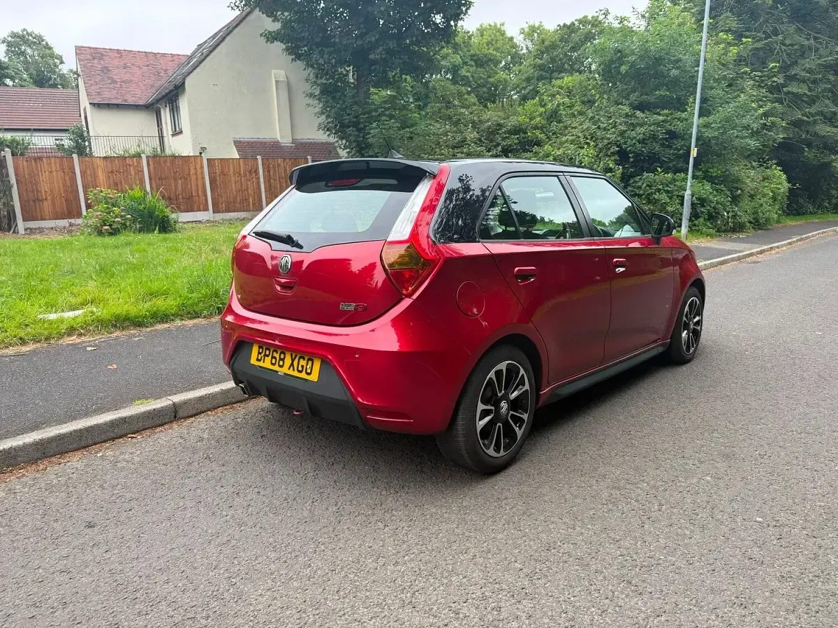 Used MG MG3 106 HP (77 kW) 2018 Red Hatchback