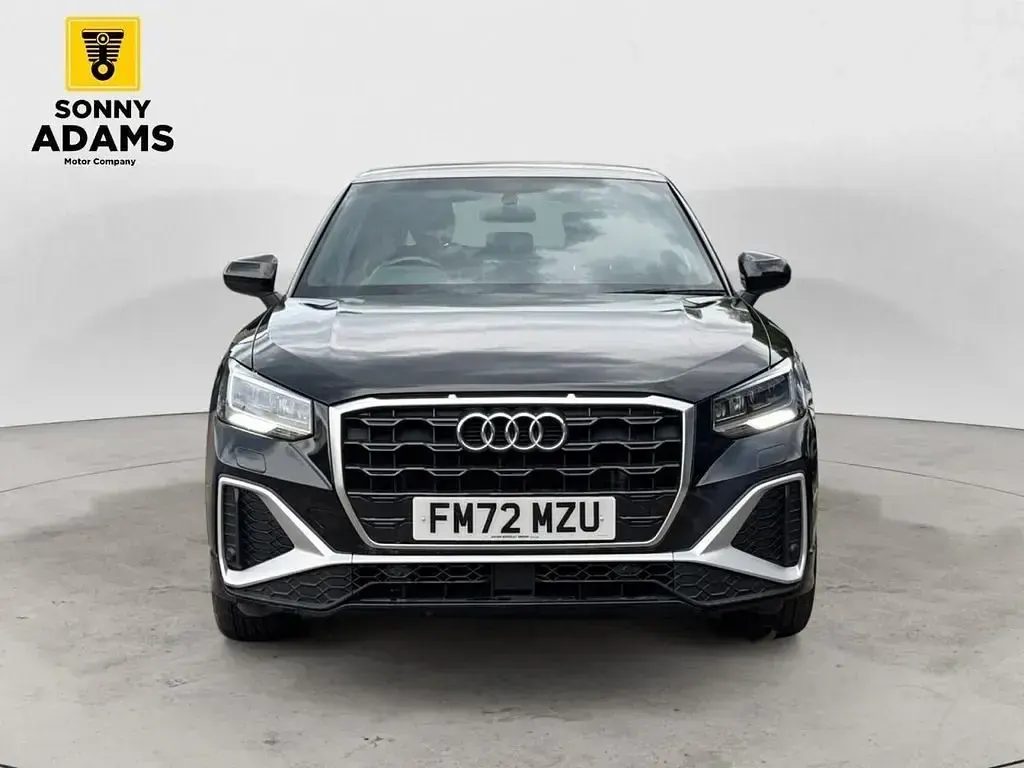 Begagnad Audi Q2 S-Line 150 HK (110 kW) 2023 Svart SUV