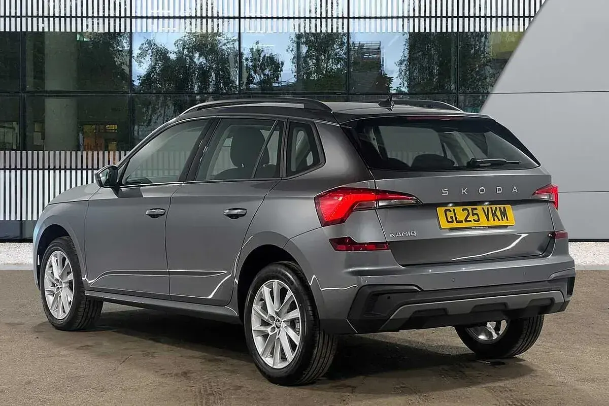 Used Skoda Kamiq SE 70 HP (51 kW) 2025 Graphite grey metallic SUV