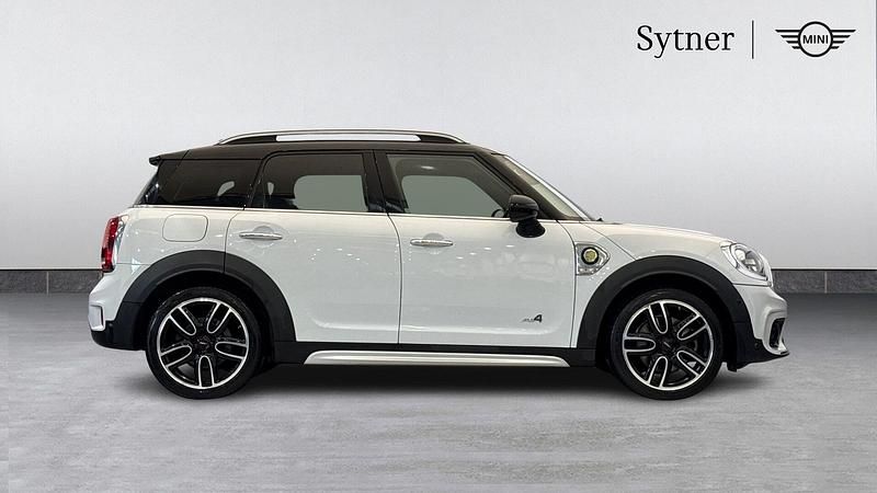 Used Mini Cooper S Countryman 221 HP (162 kW) 2017 White SUV