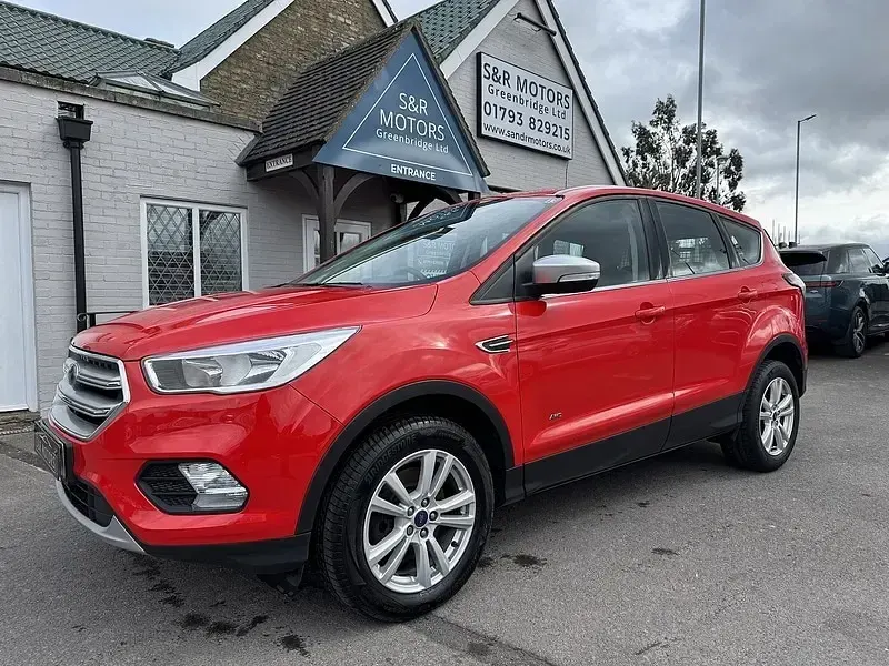 Used Ford Kuga Zetec 150 HP (110 kW) 2018 Red SUV