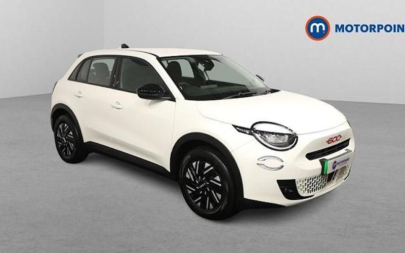 Used Fiat 600E Red 114 kW (156 HP) 2024 Hatchback