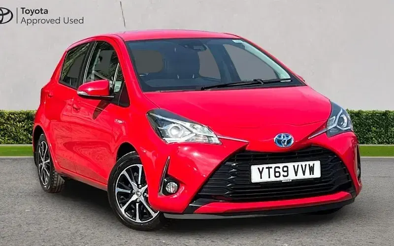Used Toyota Yaris Hybrid 101 HP (74 kW) 2019 Hatchback