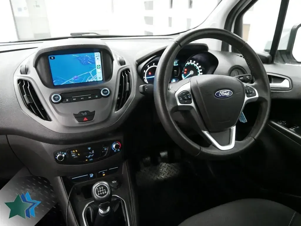 Used Ford Transit Courier Limited 100 HP (73 kW) 2021 White Van