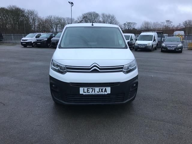 Used Citroën Berlingo 100 HP (73 kW) 2022 White MPV