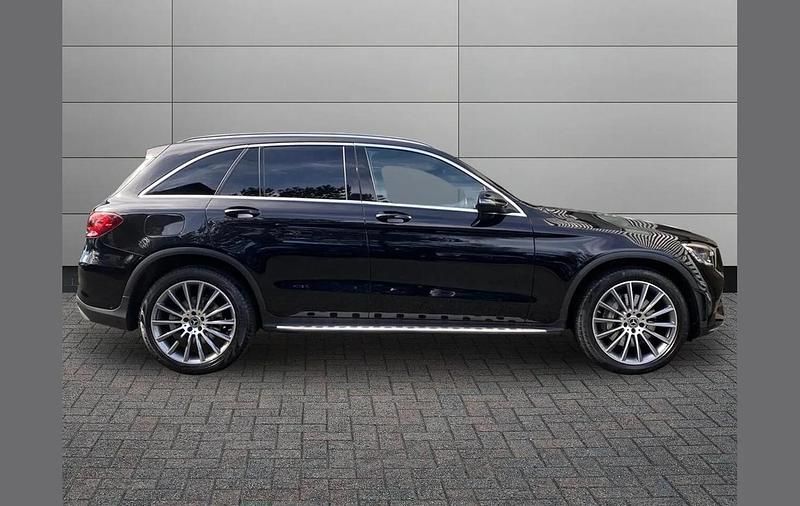 Used Mercedes GLC300 AMG Line Premium 241 HP (177 kW) 2020 Black SUV