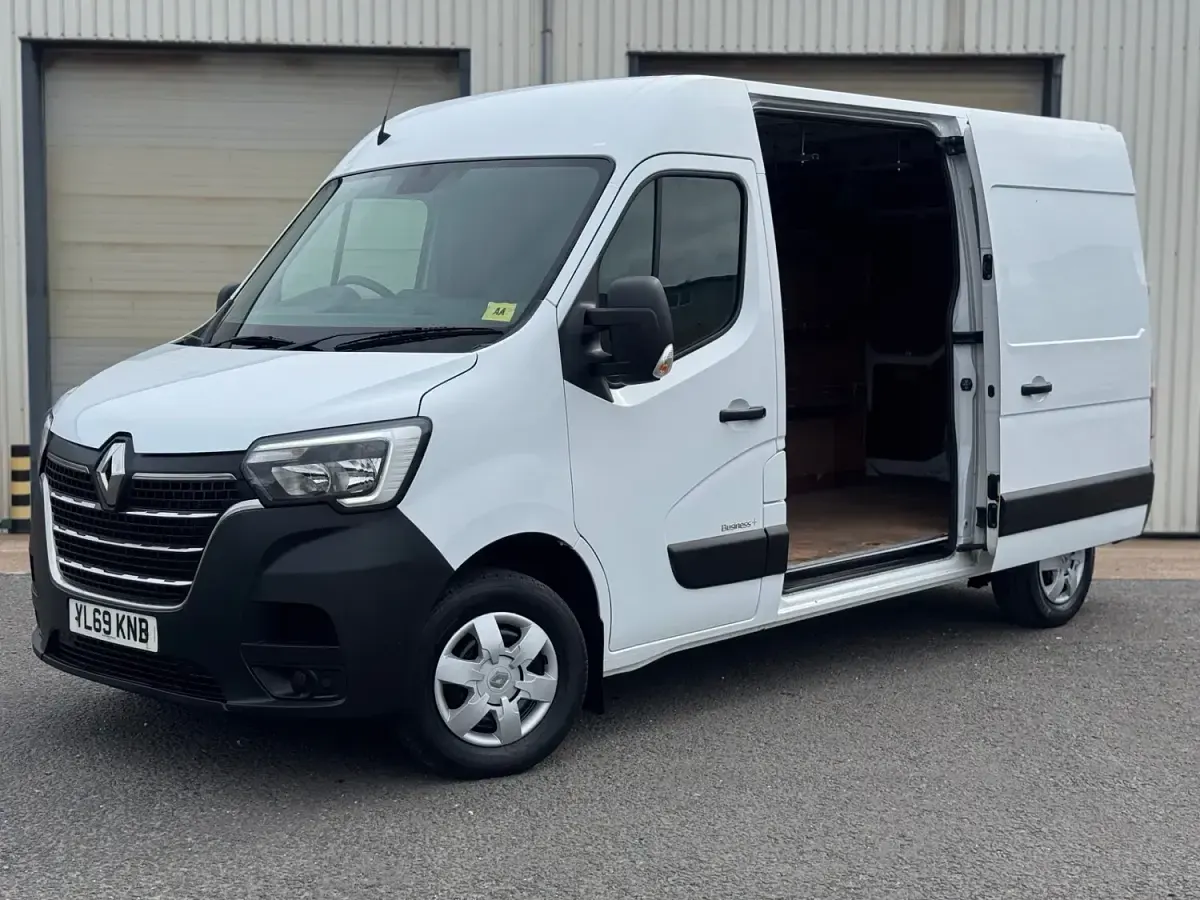 Used Renault Master Business 2020 White MPV