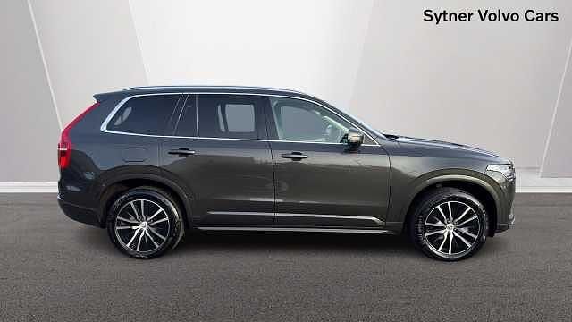 Used Volvo XC90 Momentum 232 HP (170 kW) 2022 SUV