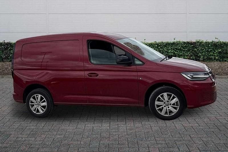 Begagnad VW Caddy Pro 122 HK (89 kW) 2025 Röd Minibuss