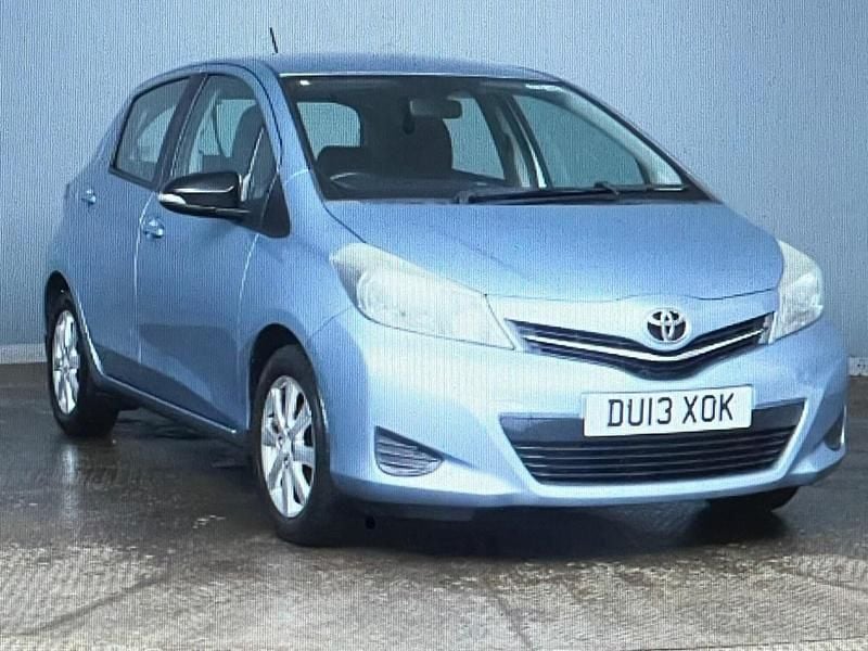 Used Toyota Yaris 2013 Blue Hatchback