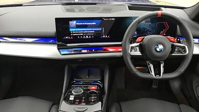 Used BMW M5 Comfort Edition 717 HP (527 kW) 2025 Blue Estate