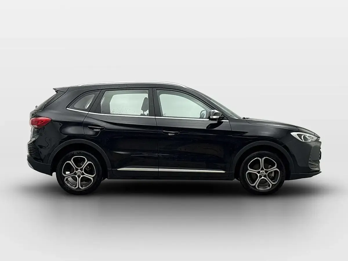 Usado MG ZS SE 196 HP (144 kW) 2025 Preto SUV