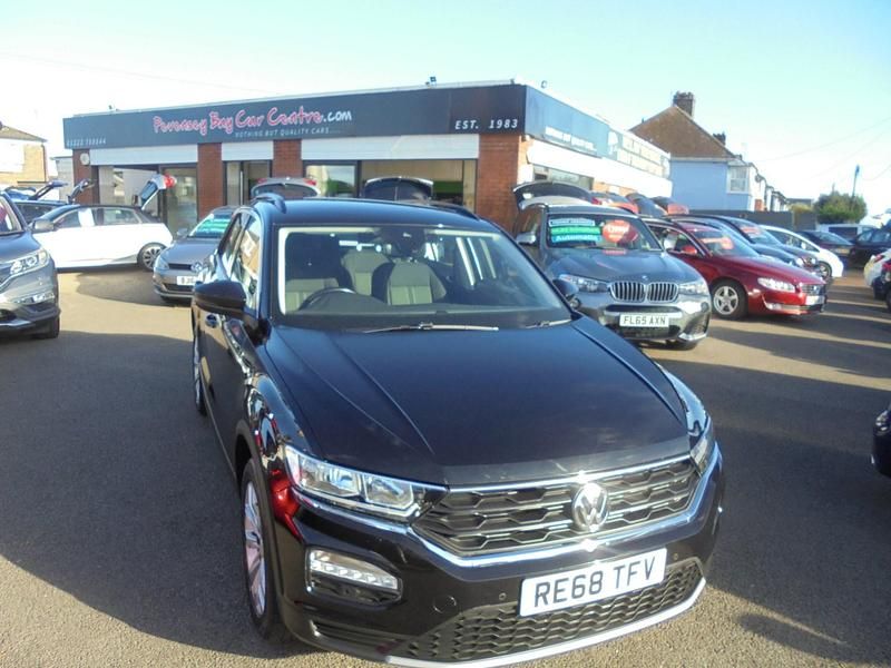 Black Used 2018 VW T-Roc SE SUV | £14,995 (Fair price) - Image 1/4