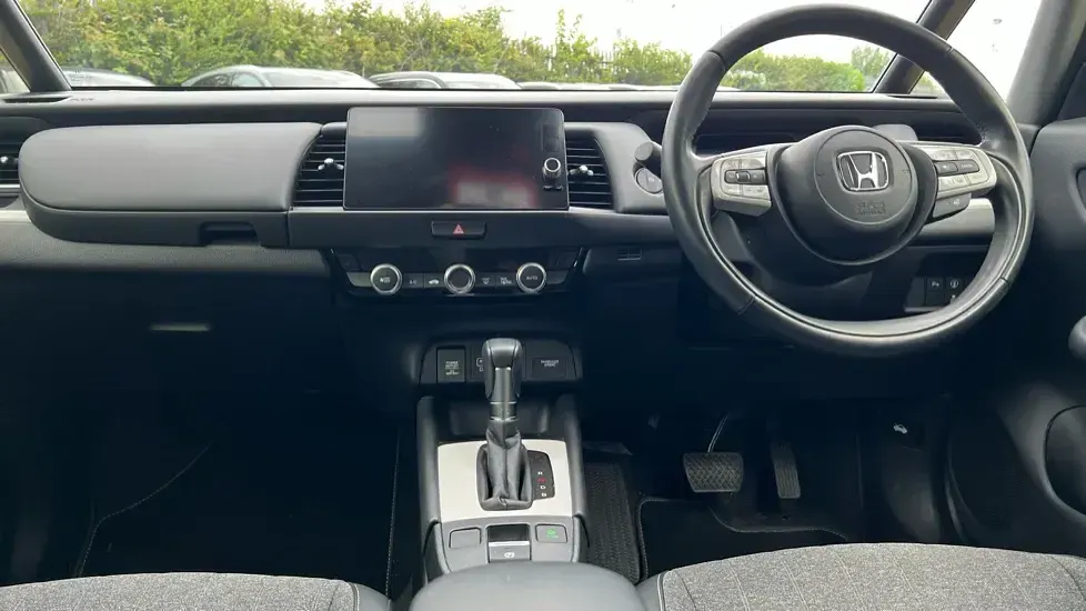 Used Honda Jazz Hybrid 109 HP (80 kW) 2022 Premium paint  platinum white Hatchback