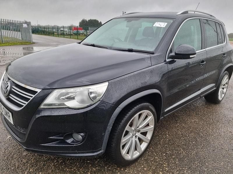 Used VW Tiguan Match 140 HP (102 kW) 2010 Black SUV