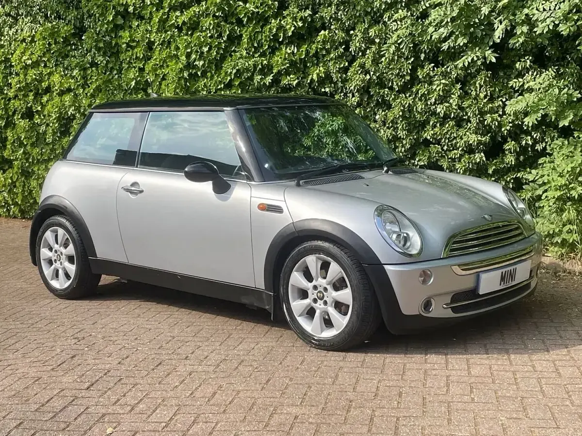 Used Mini Cooper Hatch 2006 Pure silver metallic Hatchback