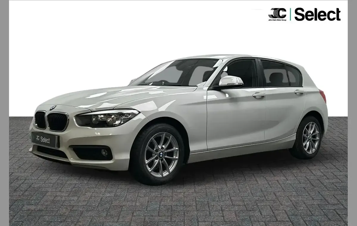 Used BMW 118 Performance 134 HP (98 kW) 2018 White Hatchback