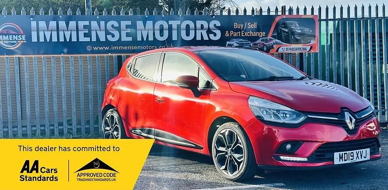 Used Renault Clio IV Iconic 90 HP (66 kW) 2019 Red Hatchback