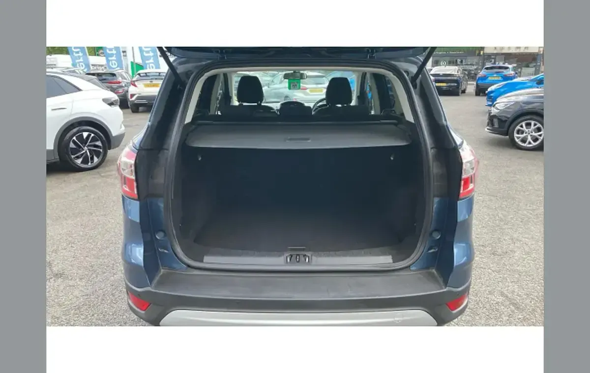Used Ford Kuga Zetec 182 HP (133 kW) 2019 Blue SUV