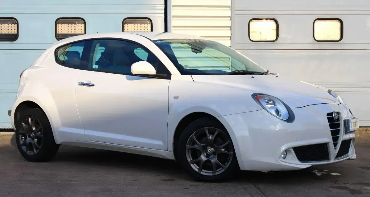Used Alfa Romeo MiTo Sprint 85 HP (62 kW) 2012 White Hatchback