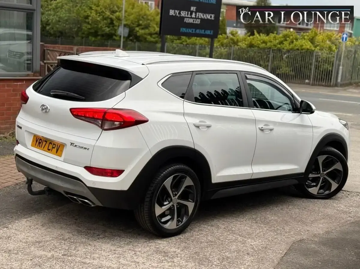 Used Hyundai Tucson Premium 136 HP (100 kW) 2017 White SUV
