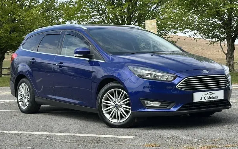 Usado Ford Focus Zetec 120 HP (88 kW) 2017 Azul Carrinha