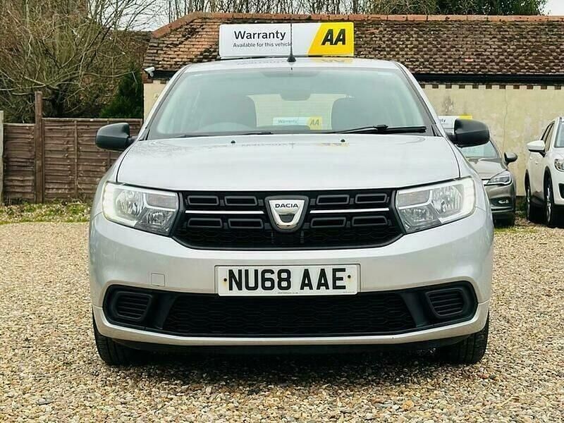 Usado Dacia Sandero Ambiance 75 CV (55 kW) 2018 Plateado Utilitario