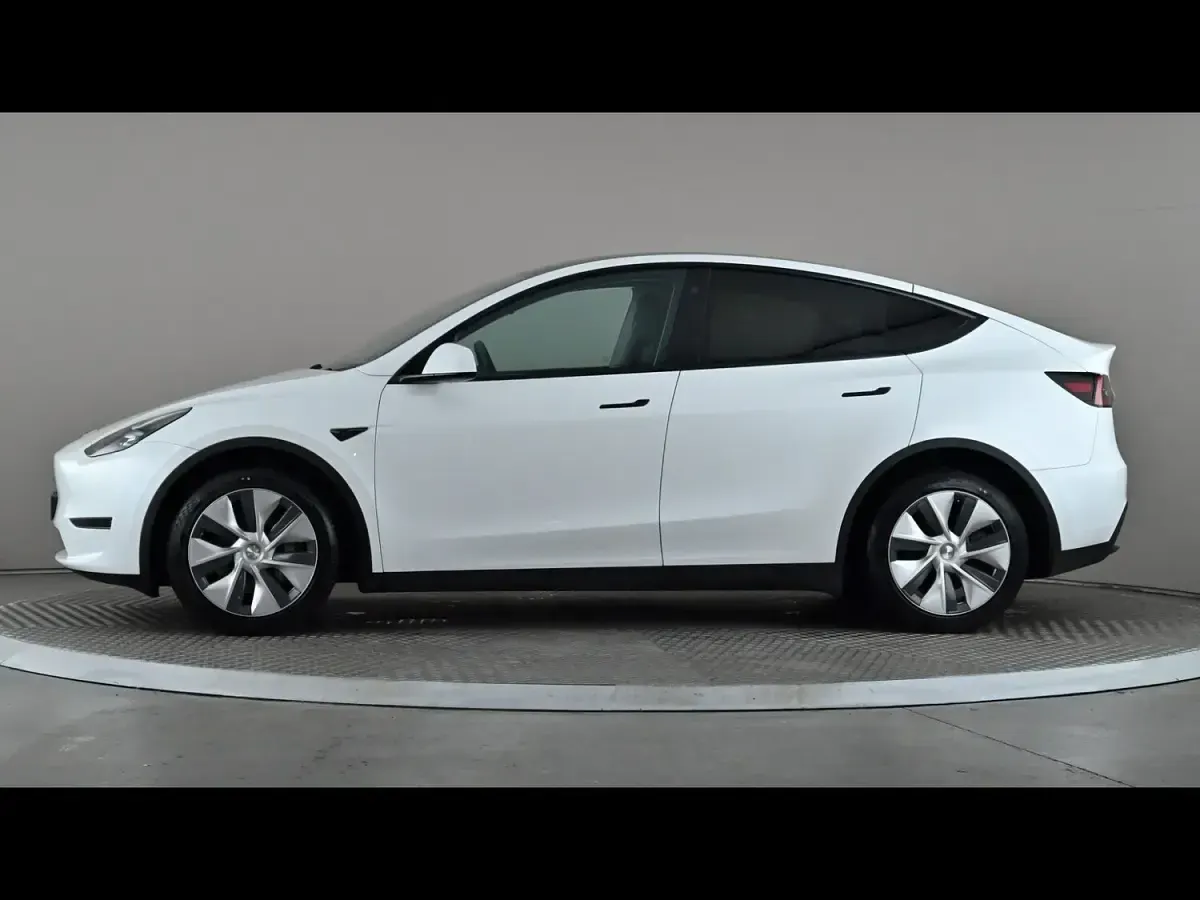 Used Tesla Model Y Long Range AWD 378 kW (514 HP) 2023 White SUV