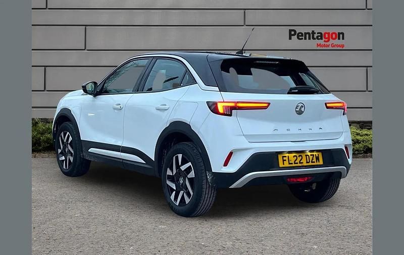 Used Vauxhall Mokka Edition 99 HP (72 kW) 2022 White SUV