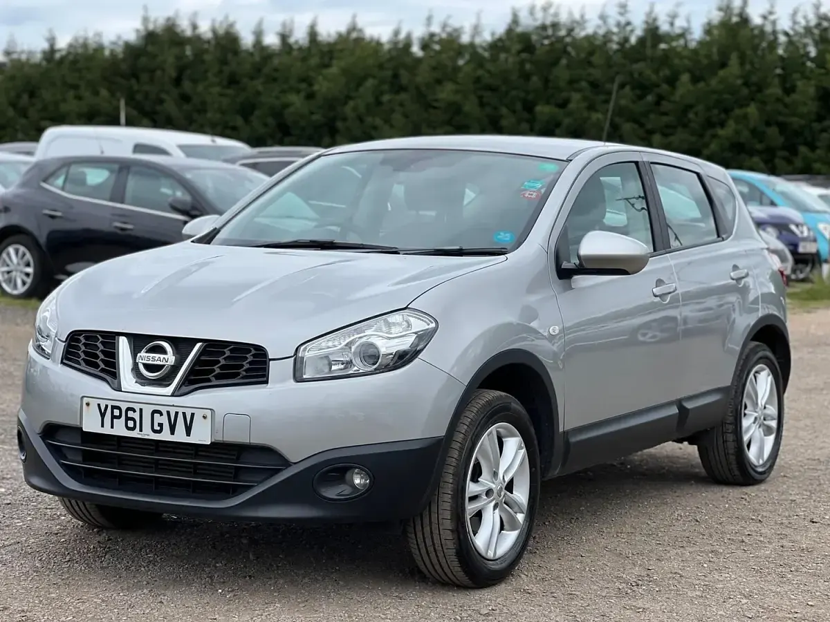Used Nissan Qashqai Acenta 2011 Silver SUV